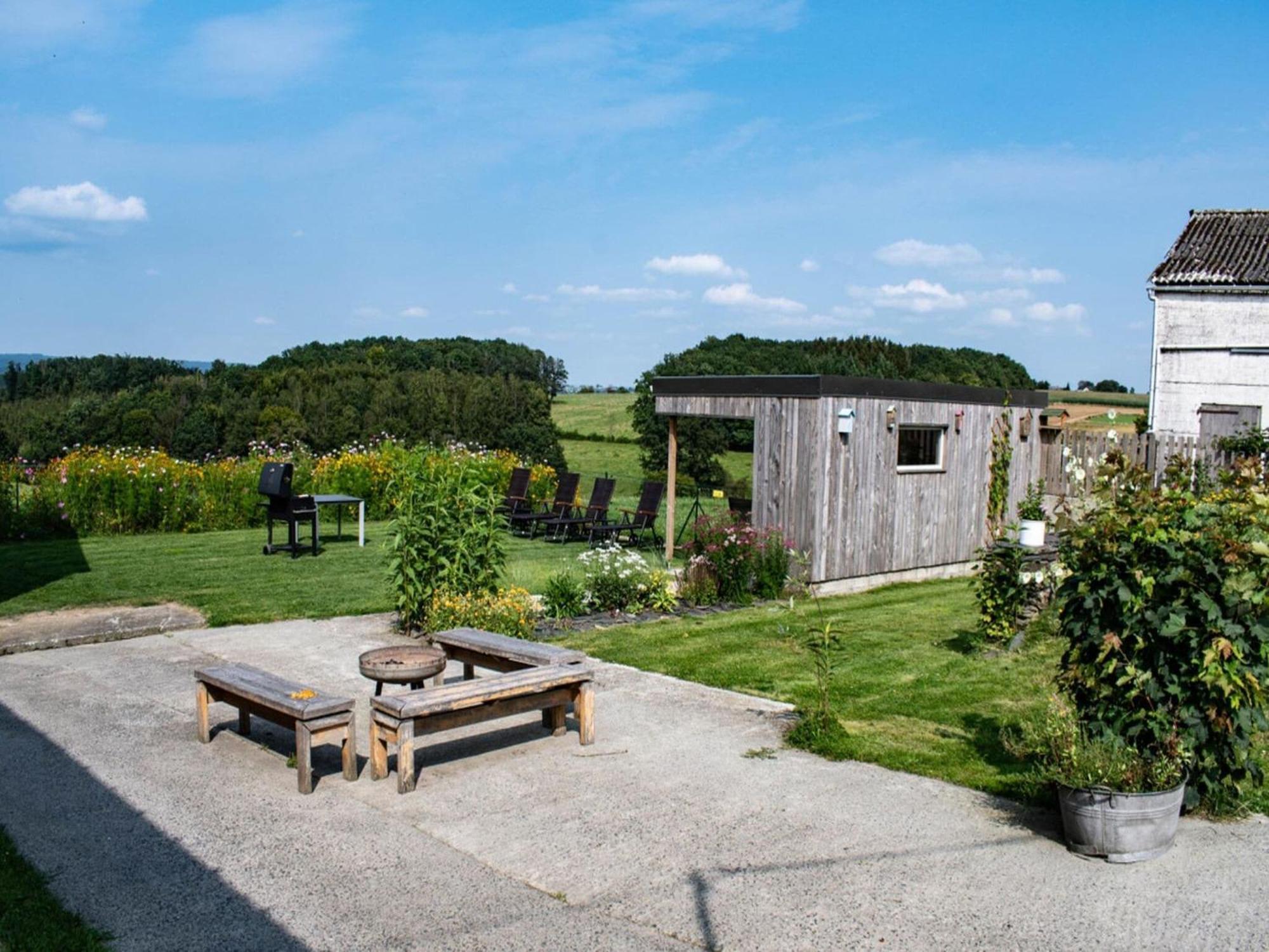Holiday home Pretty In With Courtyard *